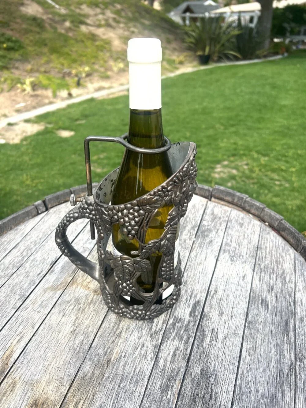 Vintage Bacchus Grapevine Metal Wine Bottle Holder - Metal